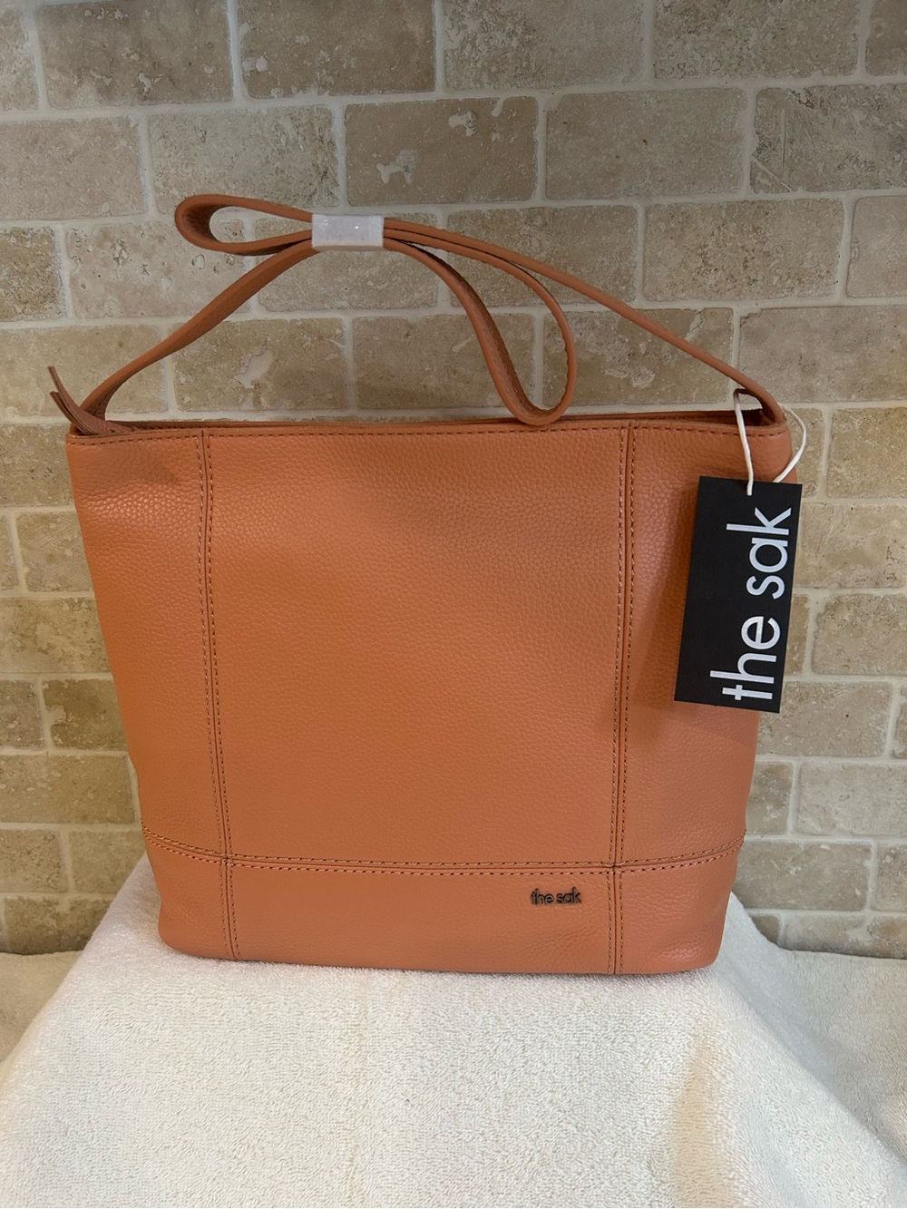 The Sak Crossbody Bag in the color NECTAR - Picture 2 of 11